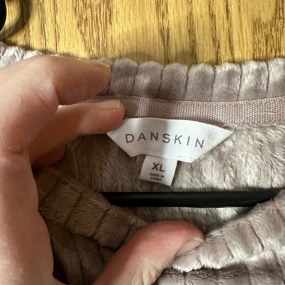 Ribbed Plush Long Sleeve Set *NWT* - Picture 2 of 7